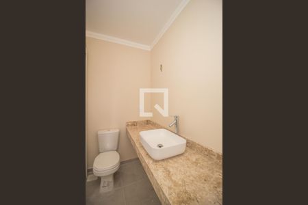 Casa à venda com 146m², 3 quartos e 3 vagasBanheiro da Suite