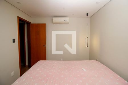 Apartamento à venda com 380m², 3 quartos e 6 vagas Apartamento à venda com 380m², 3 quartos e 6 vagasSuite 1