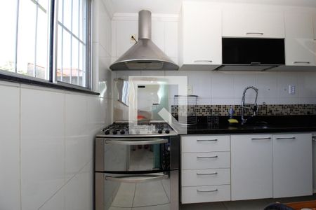 Apartamento à venda com 380m², 3 quartos e 6 vagas Apartamento à venda com 380m², 3 quartos e 6 vagasCozinha