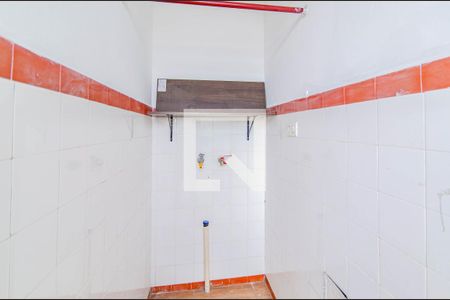 Casa à venda com 155m², 3 quartos e 2 vagasChuveiro do Banheiro de Serviço