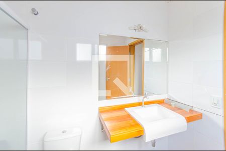 Casa à venda com 155m², 3 quartos e 2 vagasBanheiro