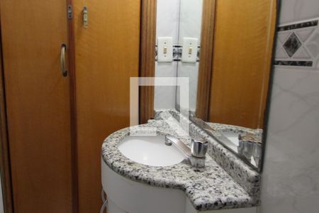 Casa à venda com 104m², 2 quartos e 2 vagasLavabo