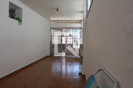 Casa à venda com 140m², 2 quartos e 4 vagasEntrada