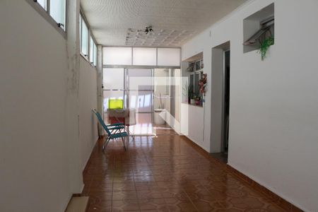 Casa à venda com 140m², 2 quartos e 4 vagasEntrada