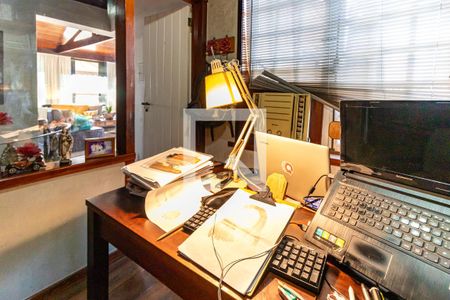 Apartamento à venda com 180m², 4 quartos e 2 vagasEscritório