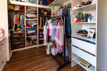 Apartamento à venda com 180m², 4 quartos e 2 vagasCloset da suíte