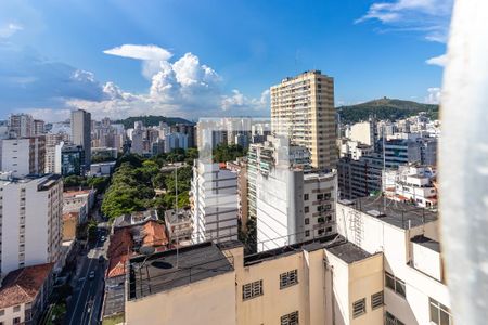 Vista da Sala de apartamento para alugar com 4 quartos, 220m² em Icaraí, Niterói