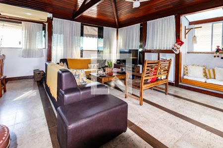 Apartamento à venda com 180m², 4 quartos e 2 vagasSala Cobertura