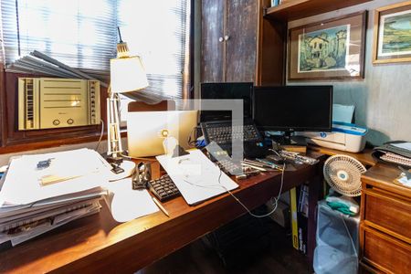 Apartamento à venda com 180m², 4 quartos e 2 vagasEscritório