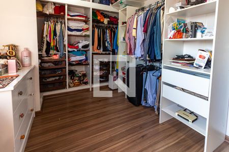 Apartamento à venda com 180m², 4 quartos e 2 vagasCloset da suíte