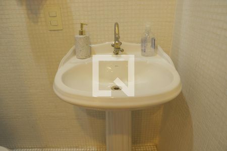 Apartamento à venda com 80m², 2 quartos e 1 vagaLavabo