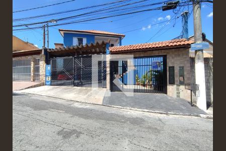 Casa à venda com 400m², 8 quartos e 3 vagas Casa à venda com 400m², 8 quartos e 3 vagasFachada