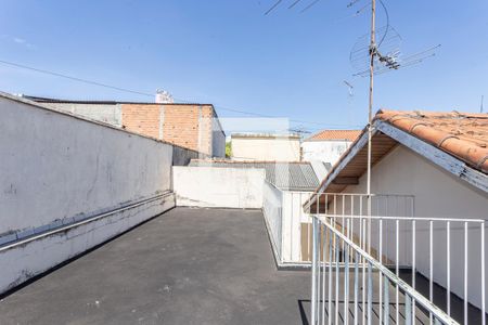 Casa à venda com 160m², 3 quartos e 3 vagas Casa à venda com 160m², 3 quartos e 3 vagasTerraço