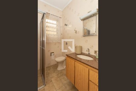 Casa à venda com 160m², 3 quartos e 3 vagas Casa à venda com 160m², 3 quartos e 3 vagasBanheiro