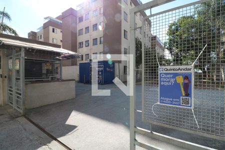 Apartamento para alugar com 73m², 2 quartos e 1 vagaFachada e portaria