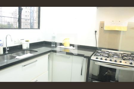 Apartamento à venda com 180m², 4 quartos e 2 vagasCozinha 