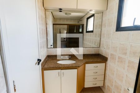 Apartamento para alugar com 130m², 3 quartos e 4 vagasBanheiro suíte 2