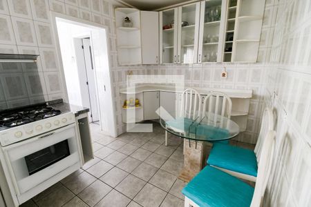 Apartamento para alugar com 130m², 3 quartos e 4 vagasCozinha - Armários