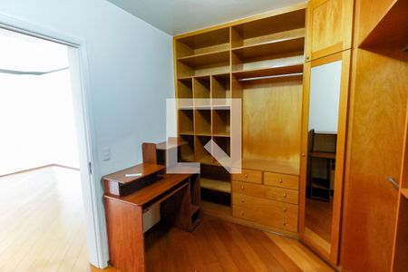 Apartamento para alugar com 130m², 3 quartos e 4 vagasCloset da suíte 2