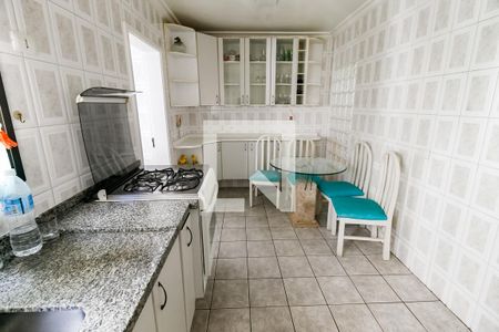 Apartamento para alugar com 130m², 3 quartos e 4 vagasCozinha - Armários