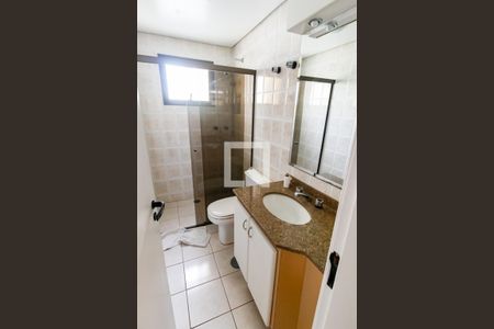 Apartamento para alugar com 130m², 3 quartos e 4 vagasBanheiro Corredor