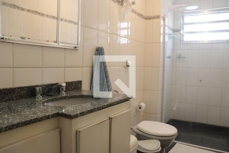 Banheiro de apartamento à venda com 2 quartos, 157m² em Perdizes, São Paulo