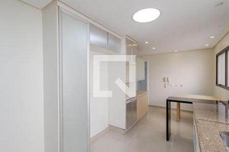 Apartamento para alugar com 217m², 4 quartos e 3 vagas Apartamento para alugar com 217m², 4 quartos e 3 vagasCozinha