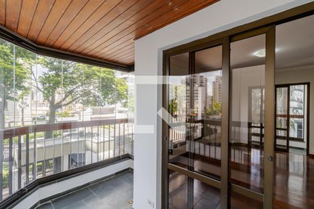 Apartamento para alugar com 217m², 4 quartos e 3 vagas Apartamento para alugar com 217m², 4 quartos e 3 vagasSacada da Sala