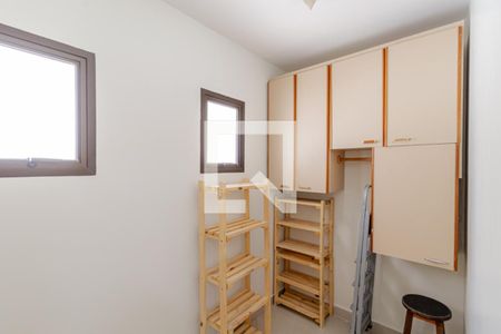 Apartamento para alugar com 217m², 4 quartos e 3 vagas Apartamento para alugar com 217m², 4 quartos e 3 vagasQuarto de Serviço