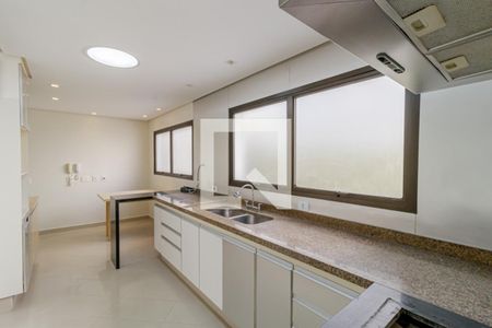 Apartamento para alugar com 217m², 4 quartos e 3 vagas Apartamento para alugar com 217m², 4 quartos e 3 vagasCozinha