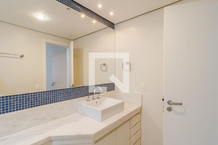 Apartamento para alugar com 217m², 4 quartos e 3 vagas Apartamento para alugar com 217m², 4 quartos e 3 vagasBanheiro da Suíte 3