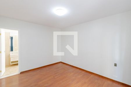 Apartamento para alugar com 217m², 4 quartos e 3 vagas Apartamento para alugar com 217m², 4 quartos e 3 vagasSuíte 4