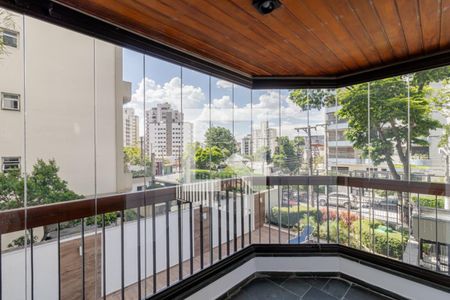 Apartamento para alugar com 217m², 4 quartos e 3 vagas Apartamento para alugar com 217m², 4 quartos e 3 vagasSacada da Sala