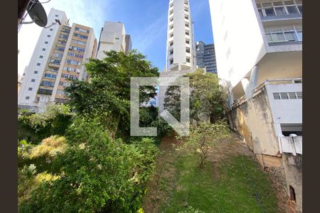 Vista da Sala de apartamento para alugar com 2 quartos, 90m² em Barra, Salvador