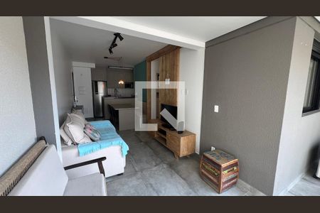 Sala  de apartamento à venda com 3 quartos, 69m² em Pinheiros, São Paulo