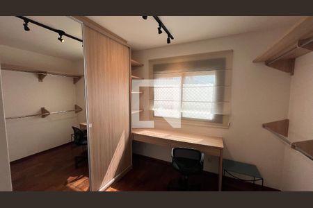 Apartamento para alugar com 69m², 3 quartos e 1 vagaSuite