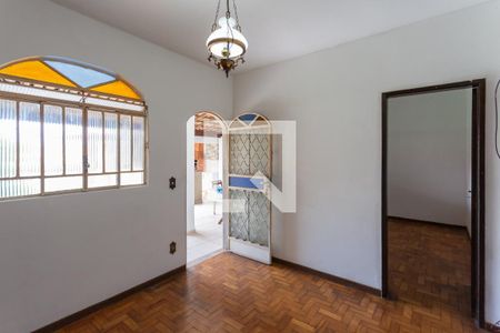 Sala de casa para alugar com 4 quartos, 360m² em Aparecida, Belo Horizonte