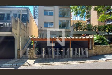 Casa à venda com 100m², 2 quartos e 1 vaga Casa à venda com 100m², 2 quartos e 1 vagaFachada