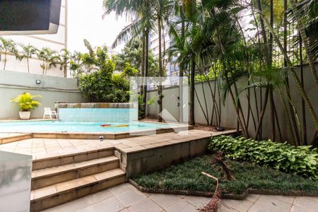 Apartamento à venda com 240m², 4 quartos e 3 vagasÁrea Comum - Piscina