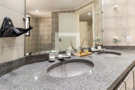 Apartamento à venda com 240m², 4 quartos e 3 vagasSuíte 1 - Banheiro 1 - Pia