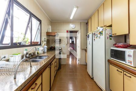 Apartamento à venda com 240m², 4 quartos e 3 vagasCozinha