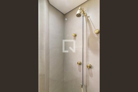 Apartamento à venda com 240m², 4 quartos e 3 vagasSuíte 2 - Banheiro 2 - Chuveiro