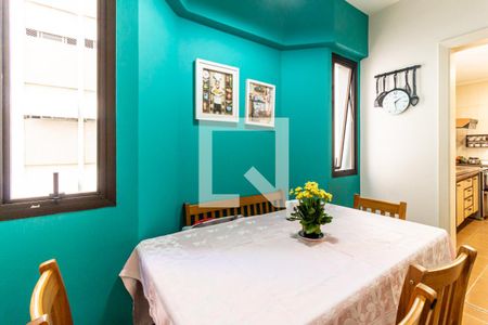 Apartamento à venda com 240m², 4 quartos e 3 vagasCozinha