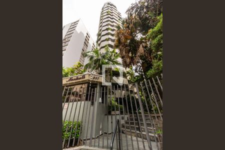 Apartamento à venda com 240m², 4 quartos e 3 vagasFachada