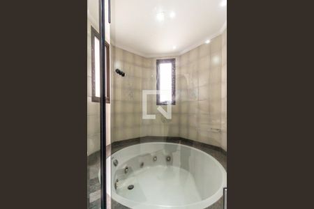 Apartamento à venda com 240m², 4 quartos e 3 vagasSuíte 1 - Banheiro 1 - Jacuzzi