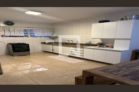 Cozinha de casa à venda com 2 quartos, 121m² em Caxingui, São Paulo