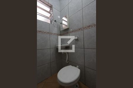 Banheiro de casa para alugar com 1 quarto, 37m² em Vila Alpina, São Paulo