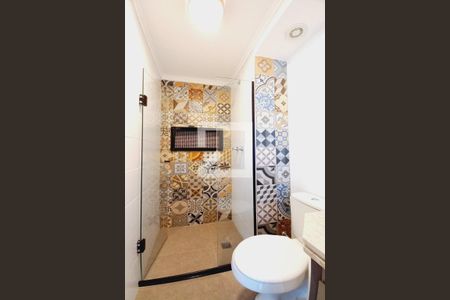 Banheiro de apartamento à venda com 3 quartos, 58m² em Jardim Paranapanema, Campinas
