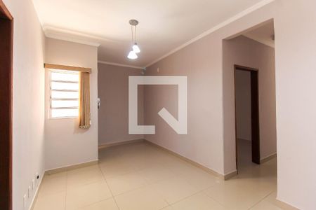 Sala de casa de condomínio para alugar com 2 quartos, 50m² em Vila Bertioga, São Paulo