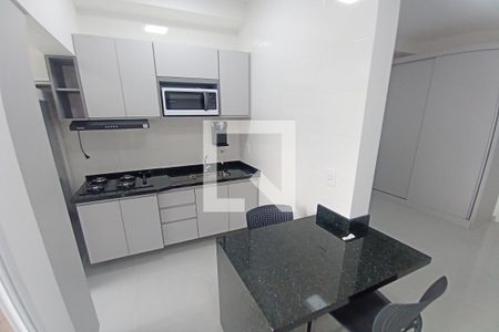 Cozinha - Lavanderia de kitnet/studio para alugar com 1 quarto, 34m² em Ribeirânia, Ribeirão Preto